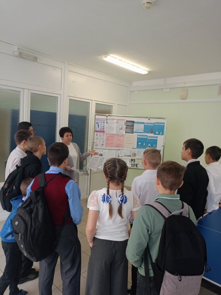 Профилактическая акция с раздачей информационных листовок и памяток "Мы против терроризма"