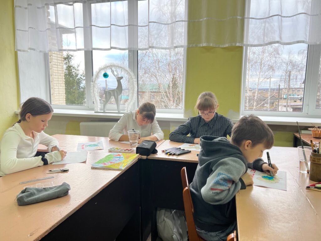 Выставка рисунков «Скажи терроризму -НЕТ»